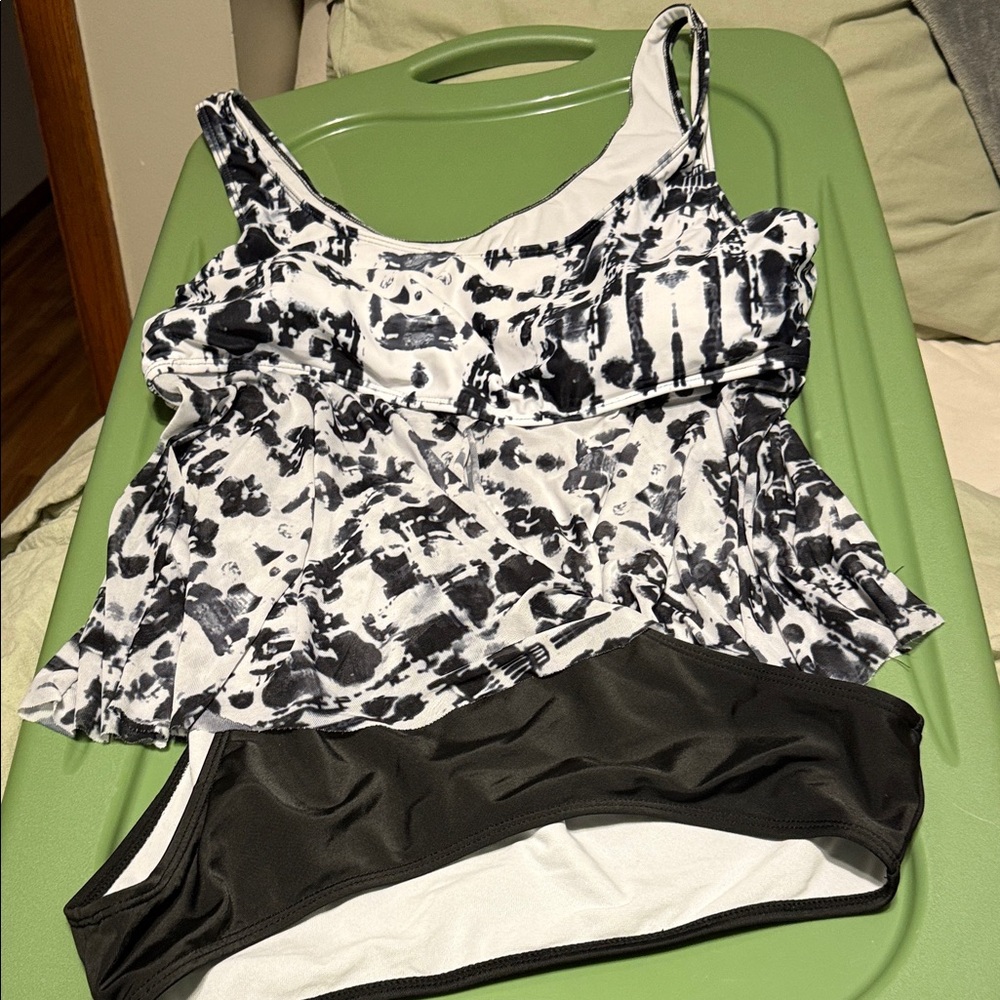 Black and White Women's Top